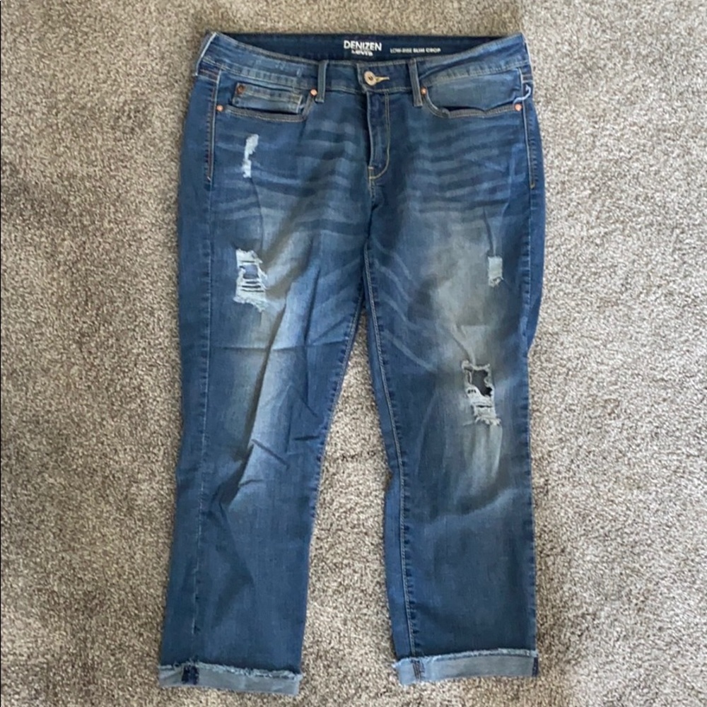 Capris length blue jeans from Denizen by Levi’s